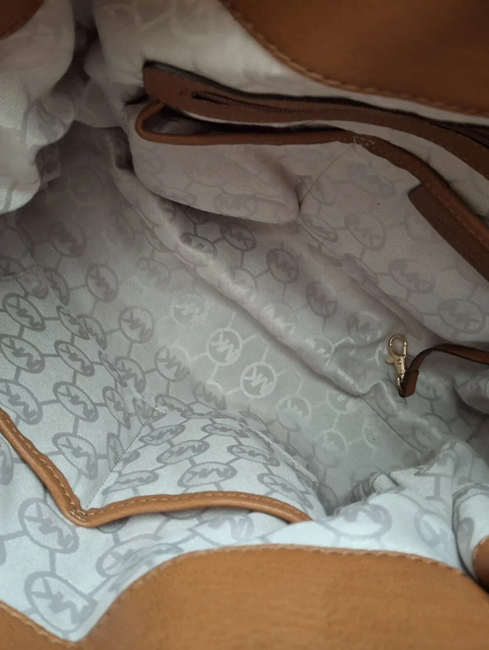 Classic Tan Michael Kors Satchel Handbag with Gold Hardware